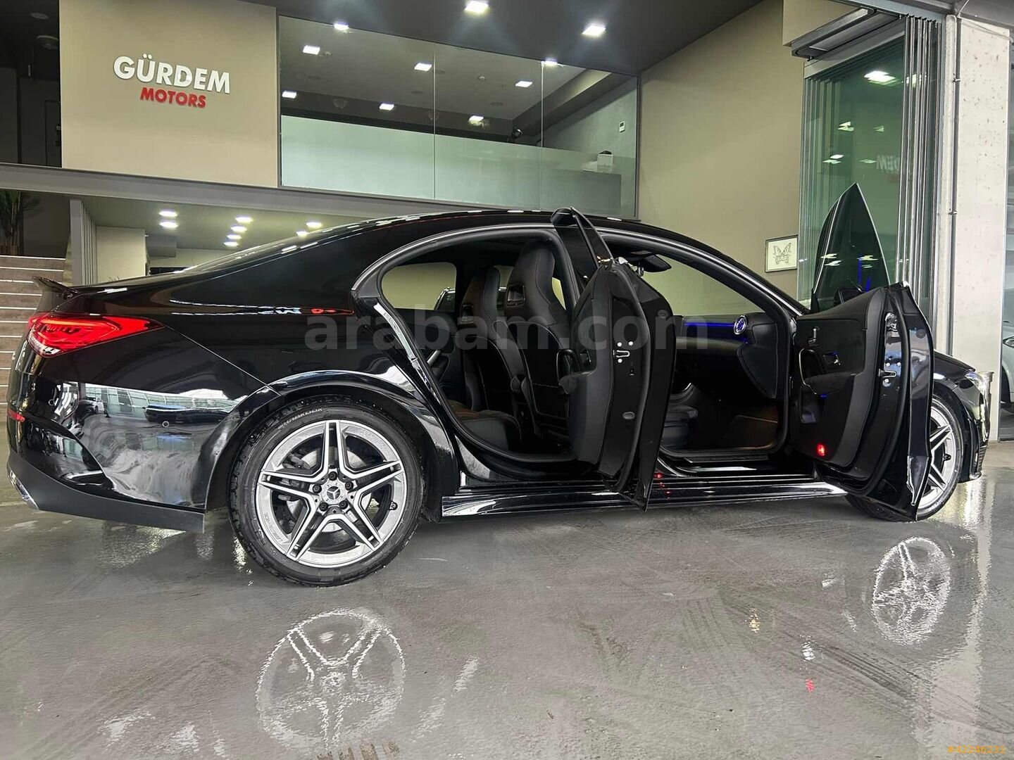 Galeriden Mercedes - Benz CLA 200 AMG+ 4Matic 2022 Model İstanbul 41.000 km Siyah 6