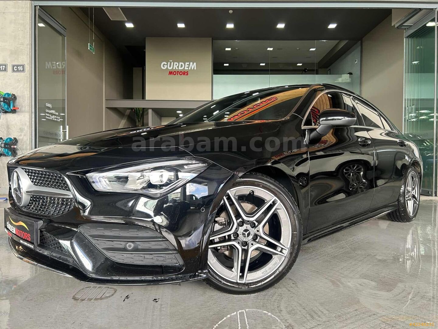 Galeriden Mercedes - Benz CLA 200 AMG+ 4Matic 2022 Model İstanbul 41.000 km Siyah 3