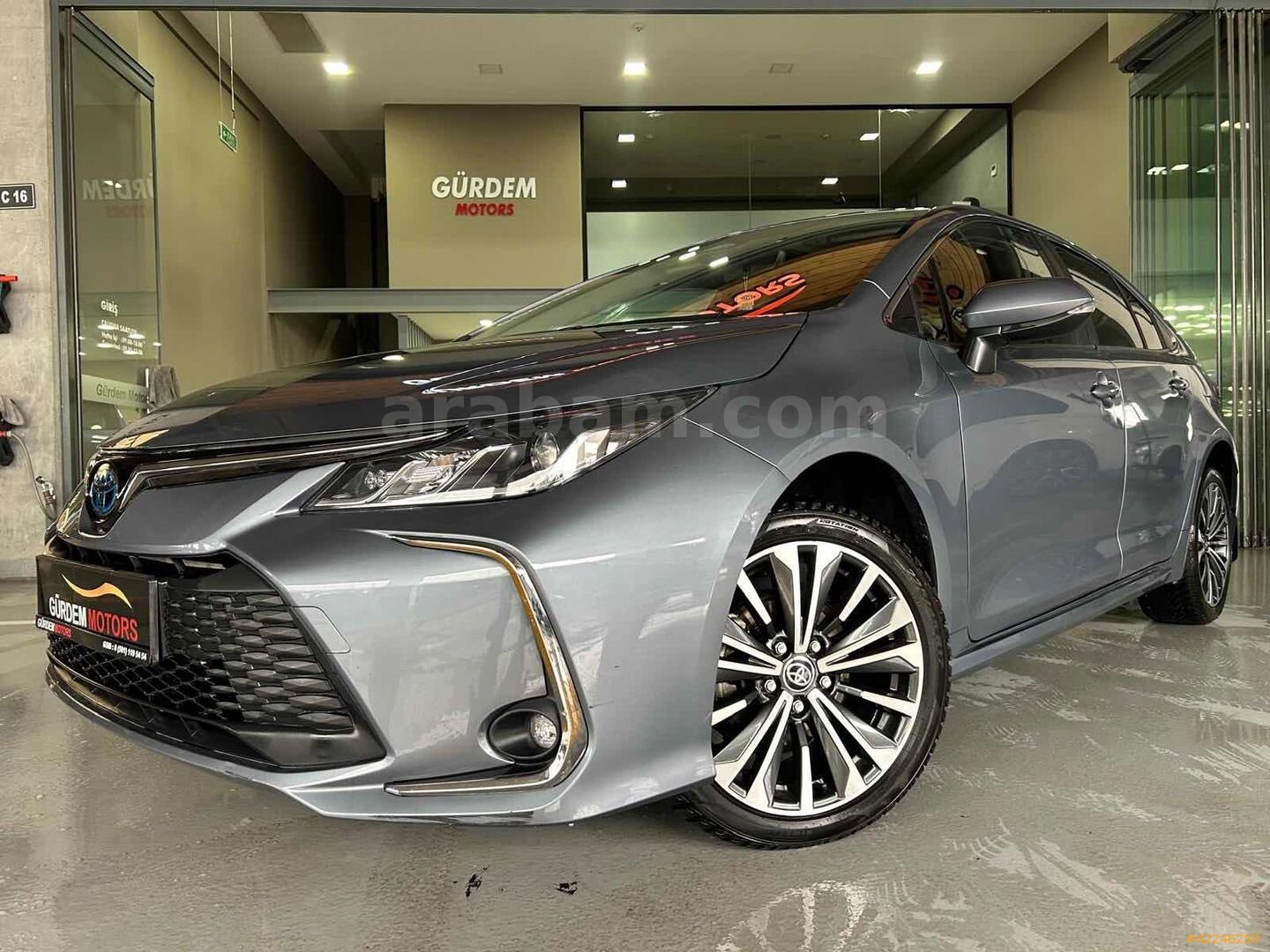 Galeriden Toyota Corolla 1.8 Hybrid Flame X-Pack 2024 Model İstanbul 38.830 km Mavi 4