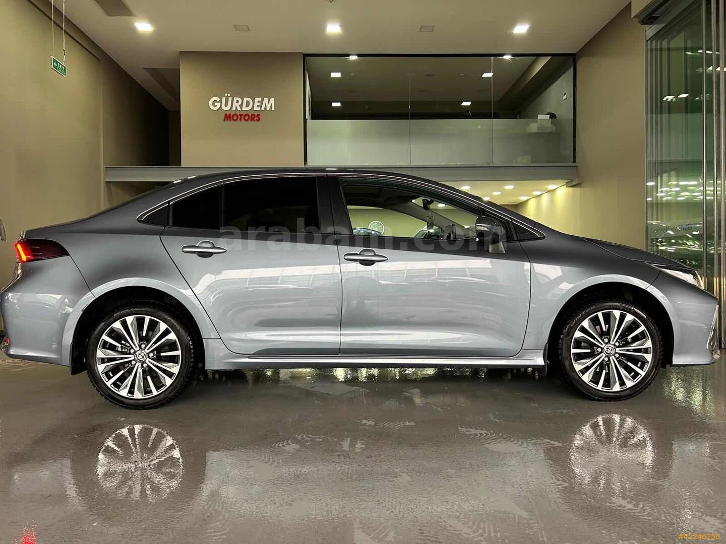 Galeriden Toyota Corolla 1.8 Hybrid Flame X-Pack 2024 Model İstanbul 38.830 km Mavi 7