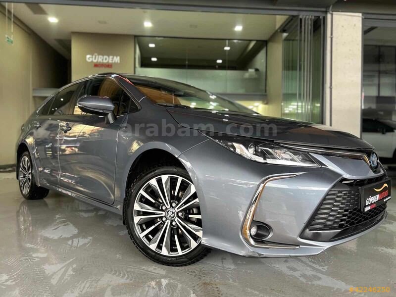 Galeriden Toyota Corolla 1.8 Hybrid Flame X-Pack 2024 Model İstanbul 38.830 km Mavi