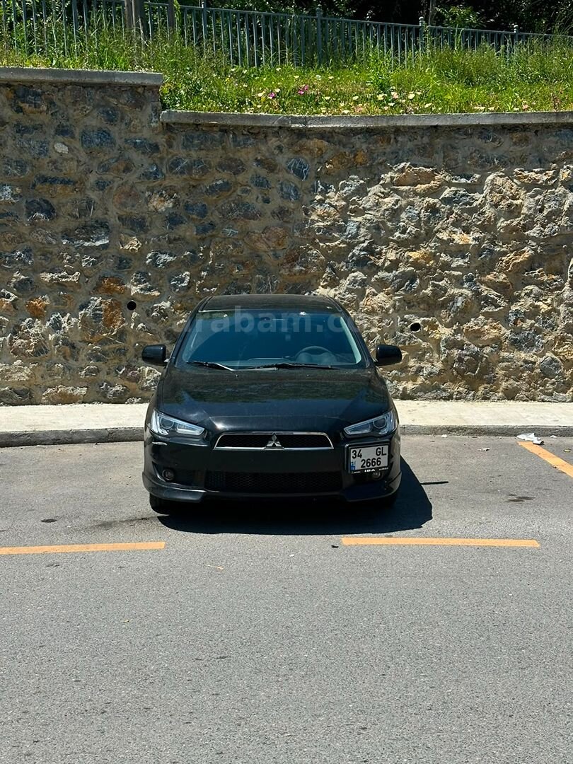 Sahibinden Mitsubishi Lancer 1.8 Intense 2009 Model İstanbul 249.000 km Siyah 7