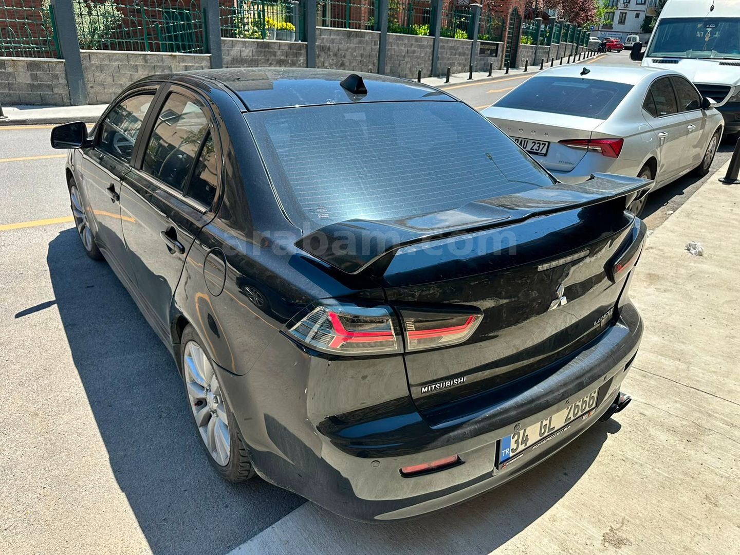 Sahibinden Mitsubishi Lancer 1.8 Intense 2009 Model İstanbul 249.000 km Siyah 3