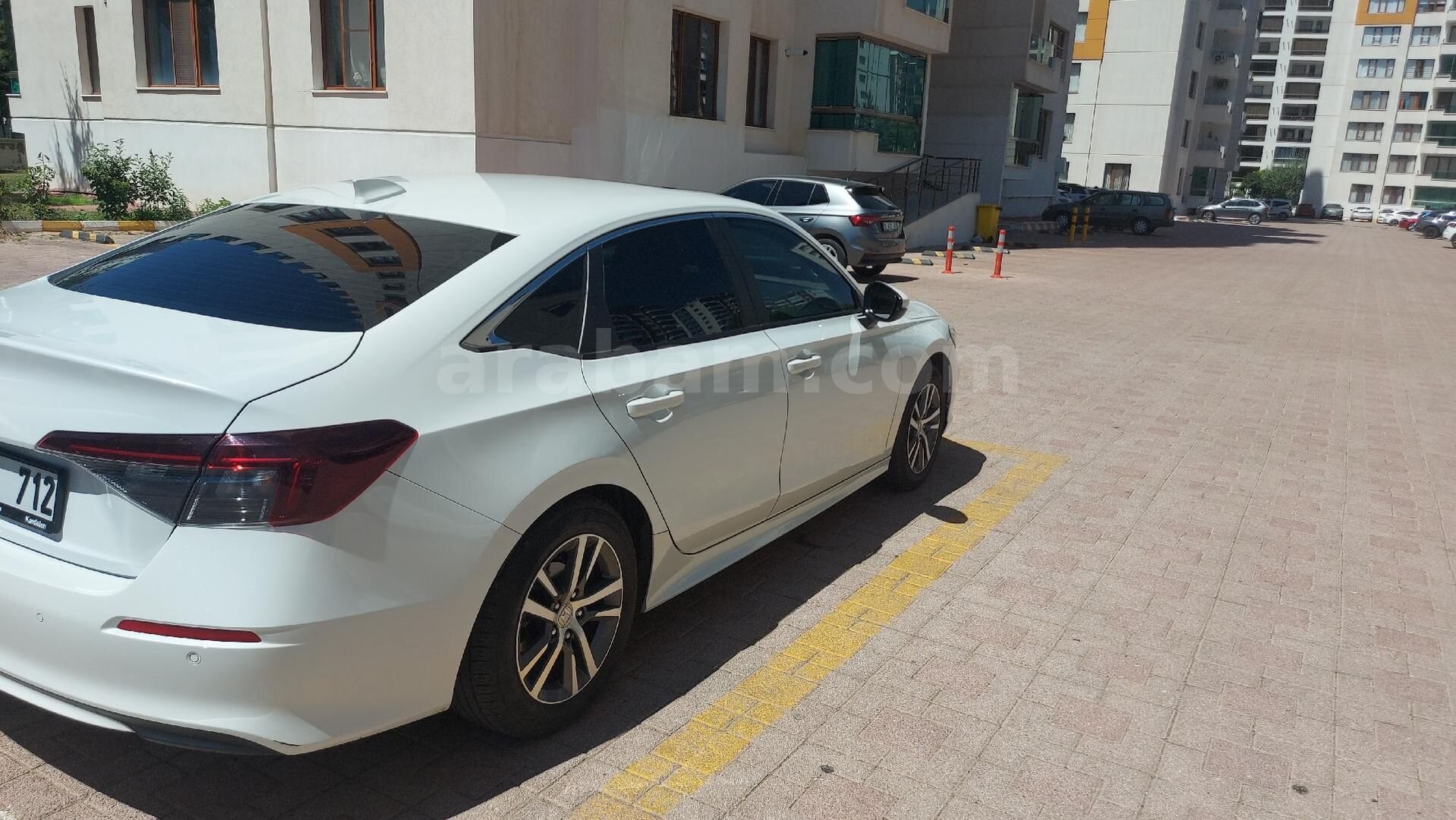 Sahibinden Honda Civic 1.5 i-VTEC Eco Elegance 2024 Model Diyarbakır 22.510 km Beyaz 3