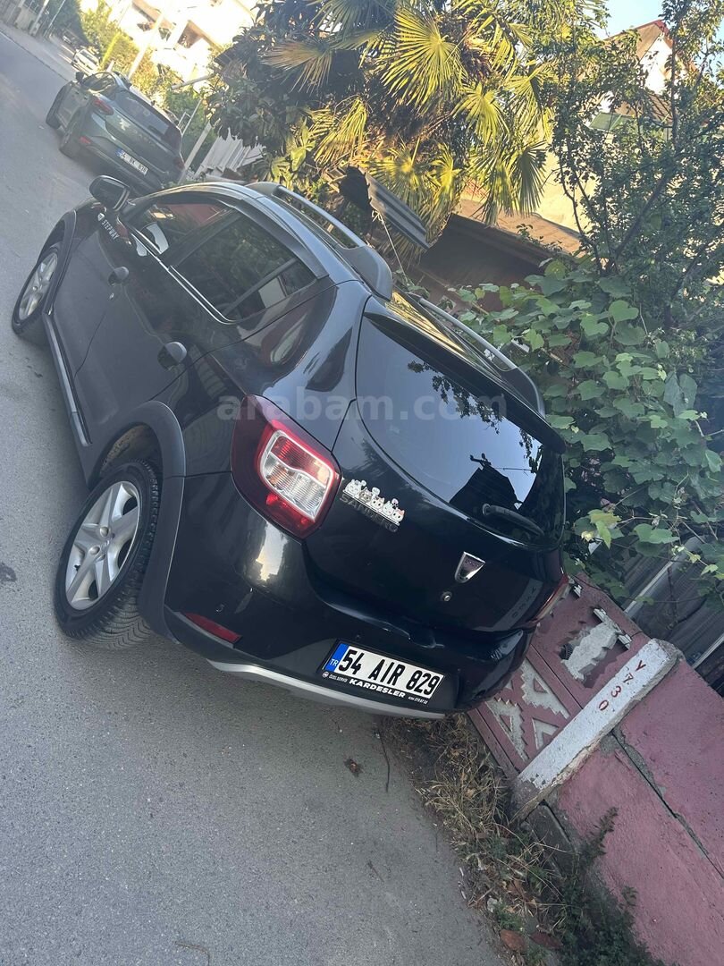 Sahibinden Dacia Sandero 0.9 TCe Stepway Easy-R 2016 Model Sakarya 136.000 km Siyah 3