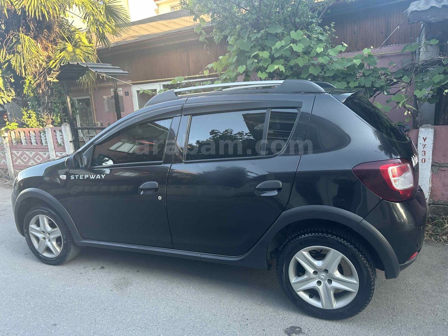 Sahibinden Dacia Sandero 0.9 TCe Stepway Easy-R 2016 Model Sakarya 136.000 km Siyah 2