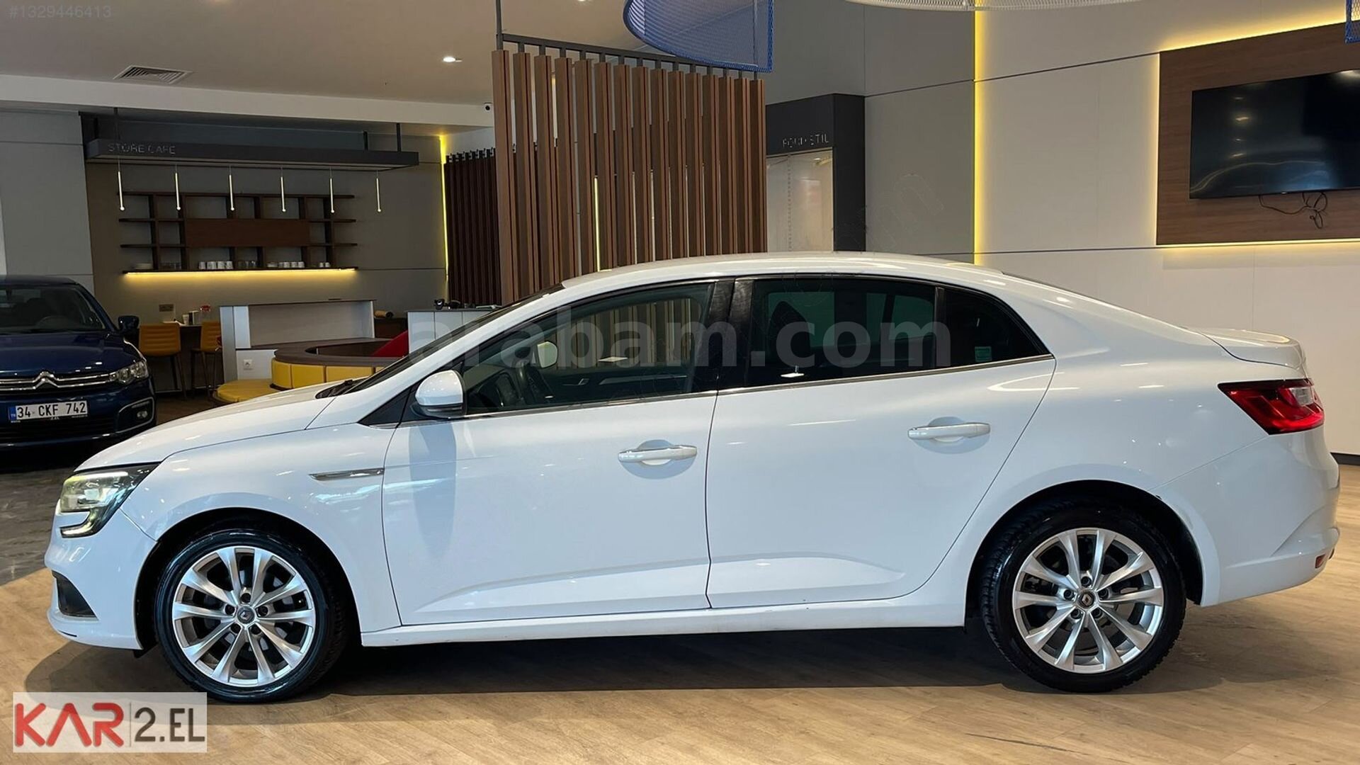 Galeriden Renault Megane 1.5 dCi Icon 2019 Model İstanbul 111.000 km Beyaz 5