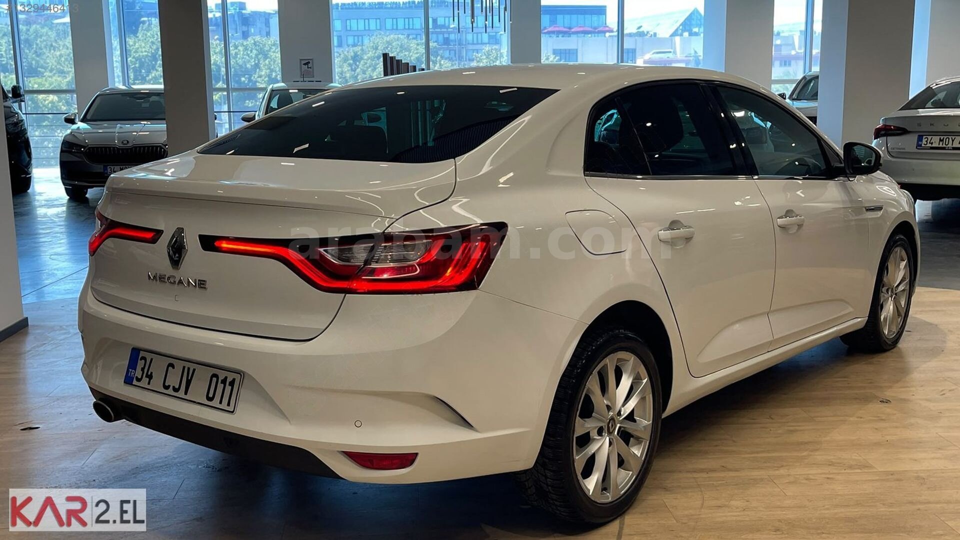 Galeriden Renault Megane 1.5 dCi Icon 2019 Model İstanbul 111.000 km Beyaz 6