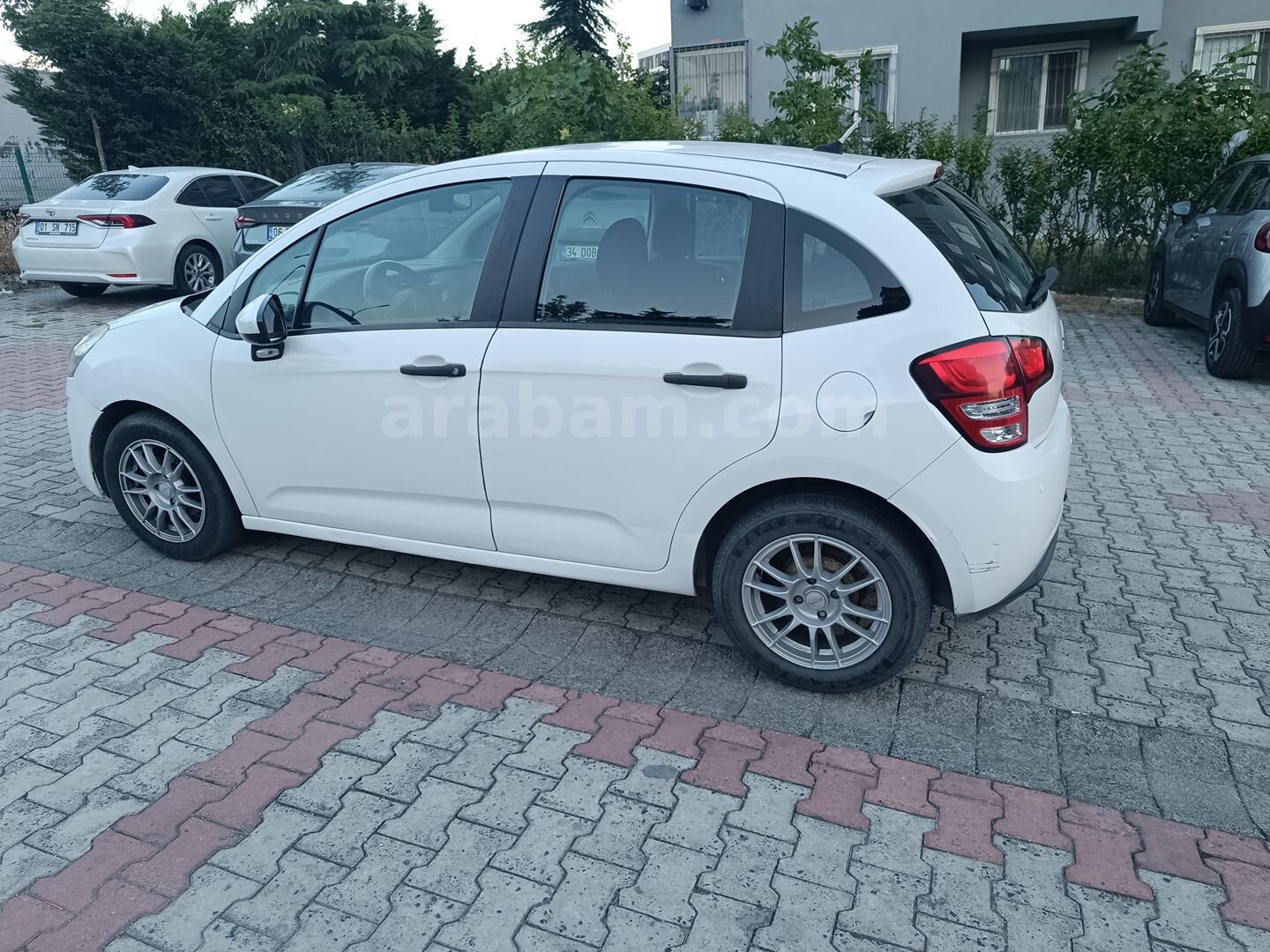 Sahibinden Citroen C3 1.4 HDi Attraction 2010 Model İstanbul 267.000 km Beyaz 3