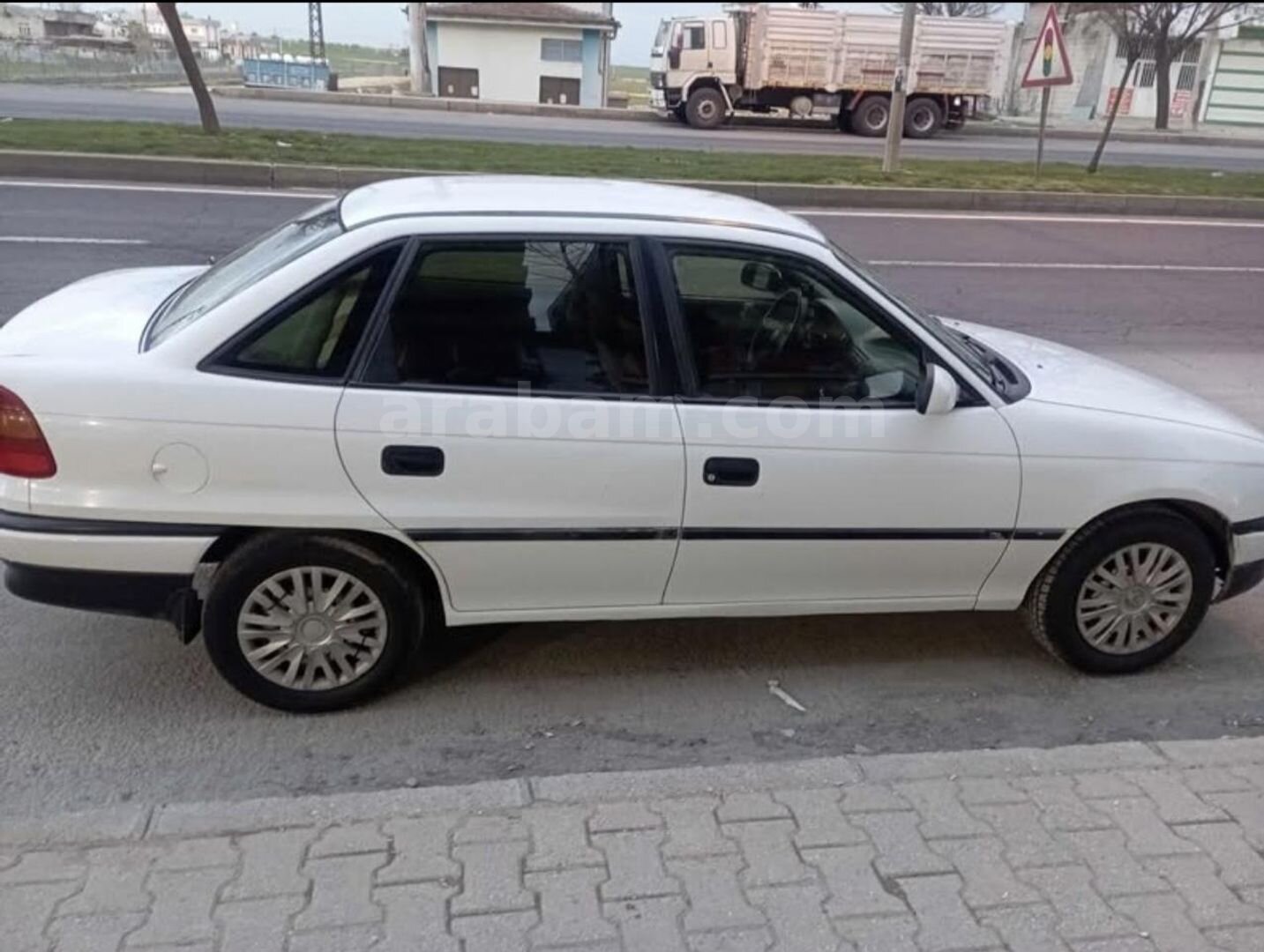 Sahibinden Opel Astra 1.6 GL 1996 Model Şanlıurfa 300.000 km Beyaz 4