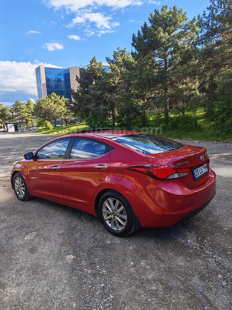 Sahibinden Hyundai Elantra 1.6 CRDi Style 2014 Model Elazığ 108.000 km Bordo 6