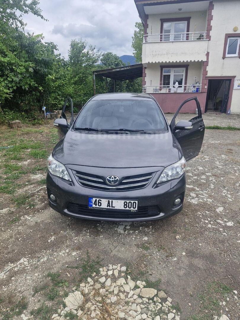 Sahibinden Toyota Corolla 1.4 D-4D Comfort Extra 2011 Model Kahramanmaraş 187.500 km Füme 5