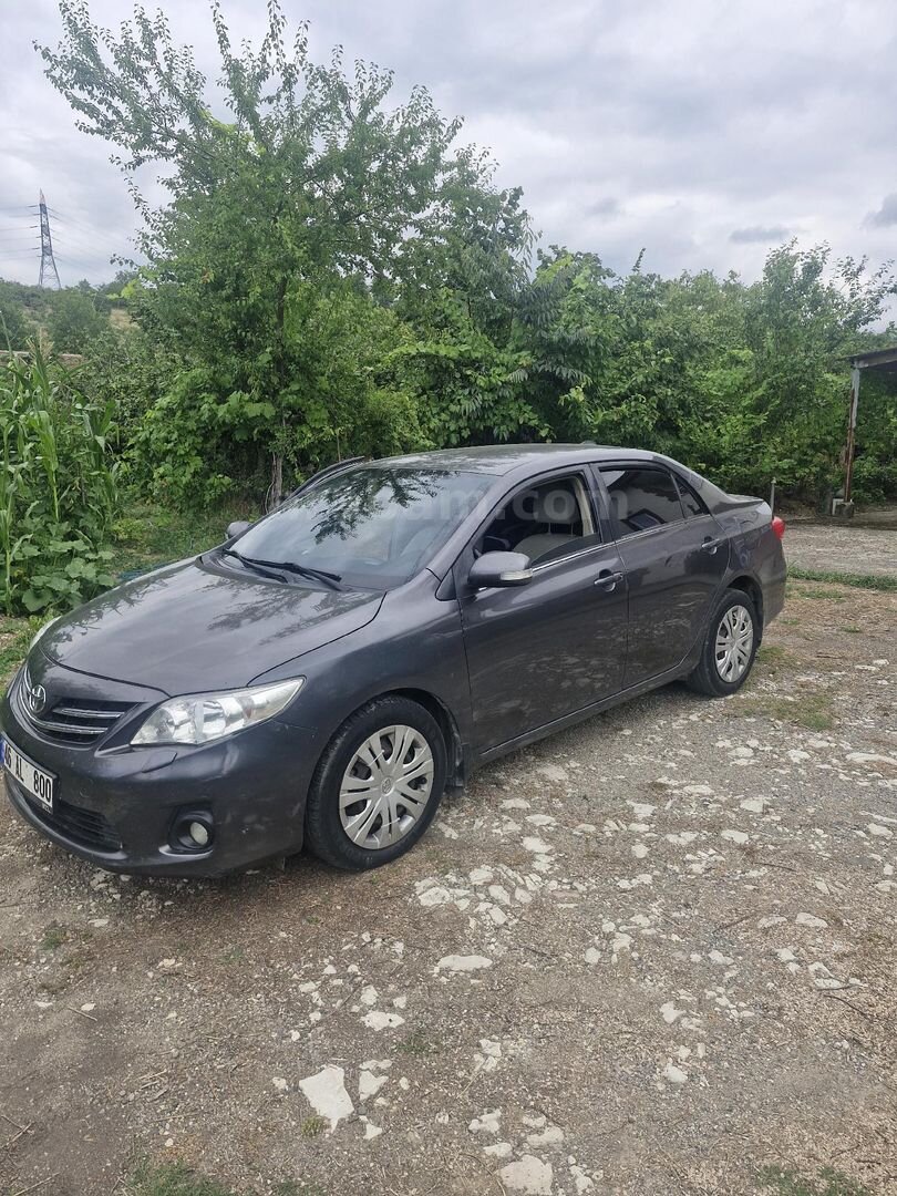 Sahibinden Toyota Corolla 1.4 D-4D Comfort Extra 2011 Model Kahramanmaraş 187.500 km Füme 6