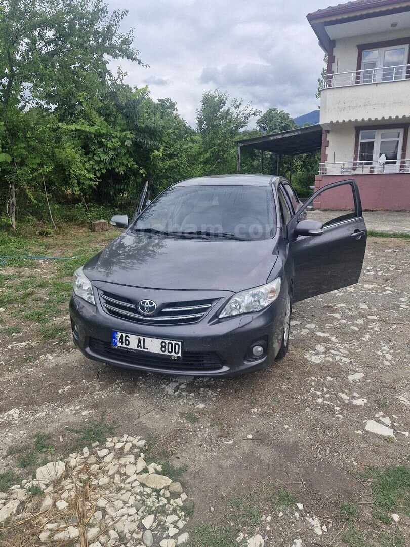 Sahibinden Toyota Corolla 1.4 D-4D Comfort Extra 2011 Model Kahramanmaraş 187.500 km Füme 4