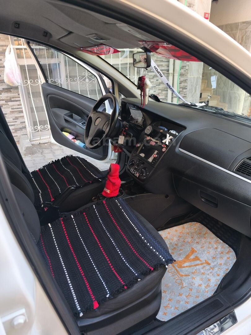 Sahibinden Fiat Linea 1.3 Multijet Pop 2014 Model İstanbul 181.000 km Beyaz 4
