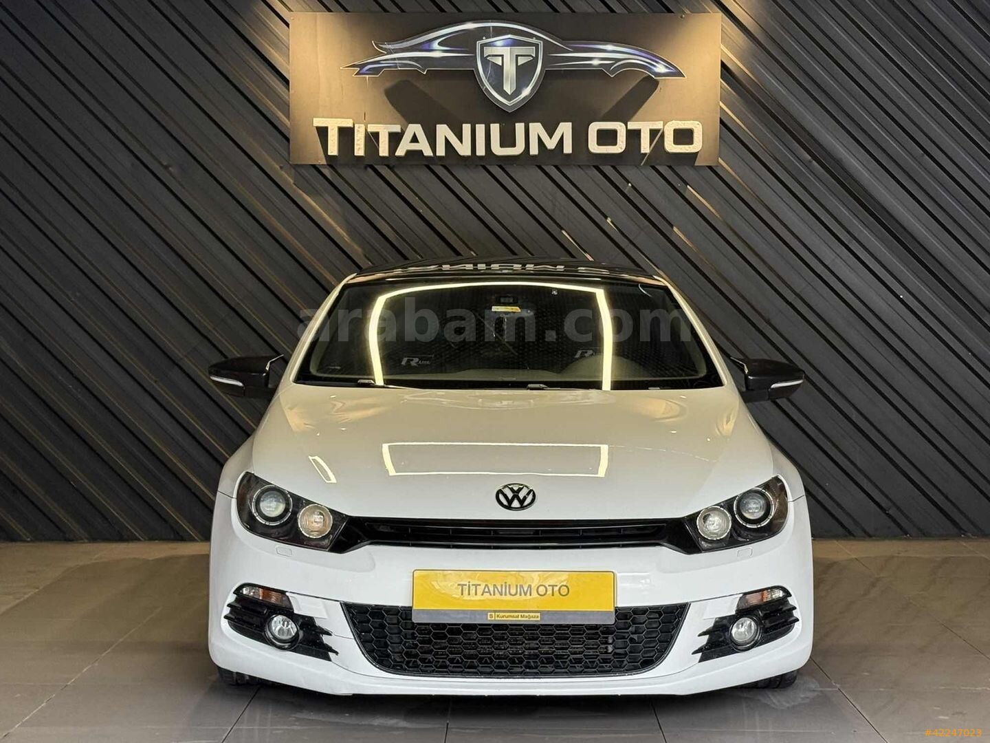 Galeriden Volkswagen Scirocco 1.4 TSi Sportline 2012 Model İstanbul 220.000 km Beyaz 2
