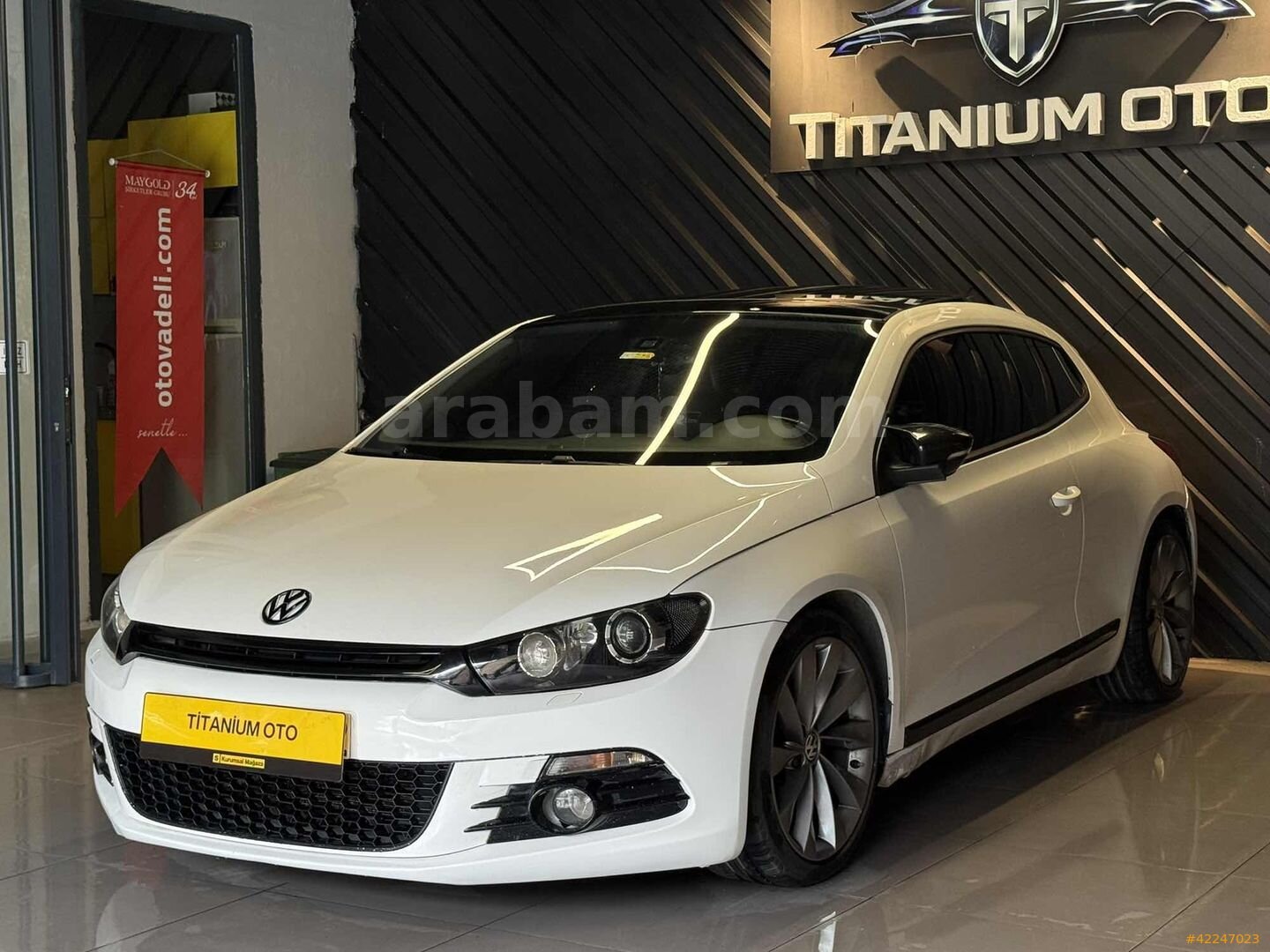 Galeriden Volkswagen Scirocco 1.4 TSi Sportline 2012 Model İstanbul 220.000 km Beyaz 3