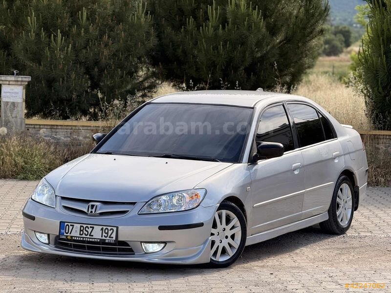 Galeriden Honda Civic 1.6i VTEC LS 2005 Model Denizli 270.000 km Gri