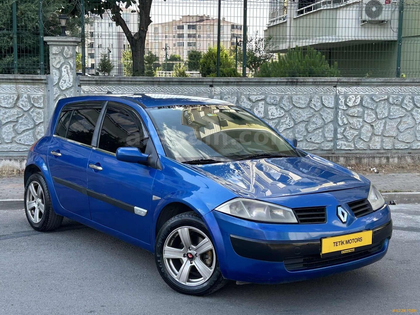 Galeriden Renault Megane 1.6 Authentique 2005 Model Bursa 268.000 km Mavi 4
