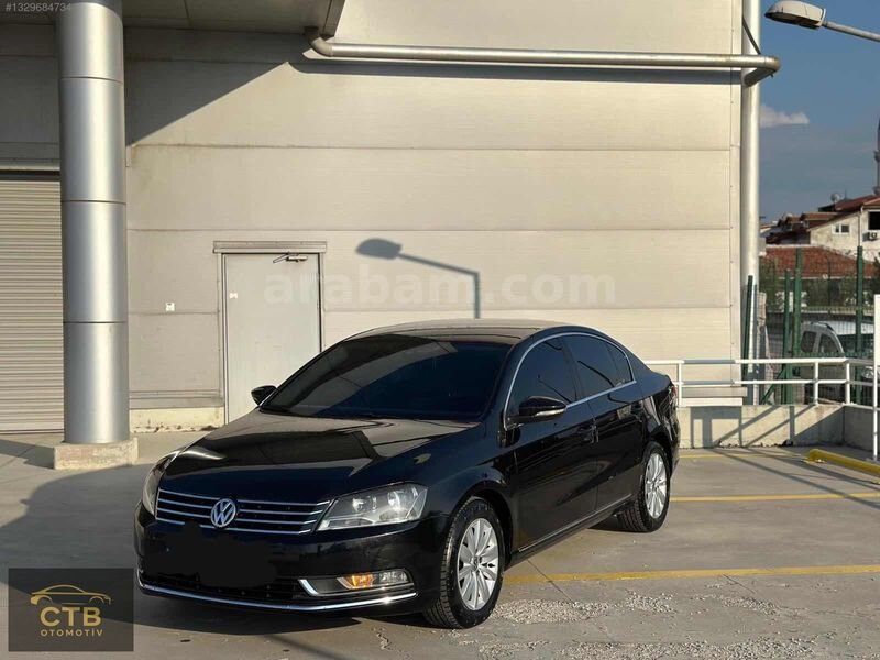 Galeriden Volkswagen Passat 1.6 TDi BlueMotion Comfortline 2012 Model Kırşehir 217.000 km Siyah
