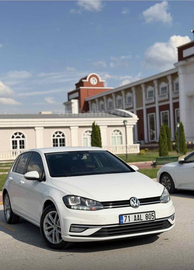 Sahibinden Volkswagen Golf 1.6 TDi BlueMotion Comfortline 2017 Model Eskişehir 130.000 km Beyaz 1