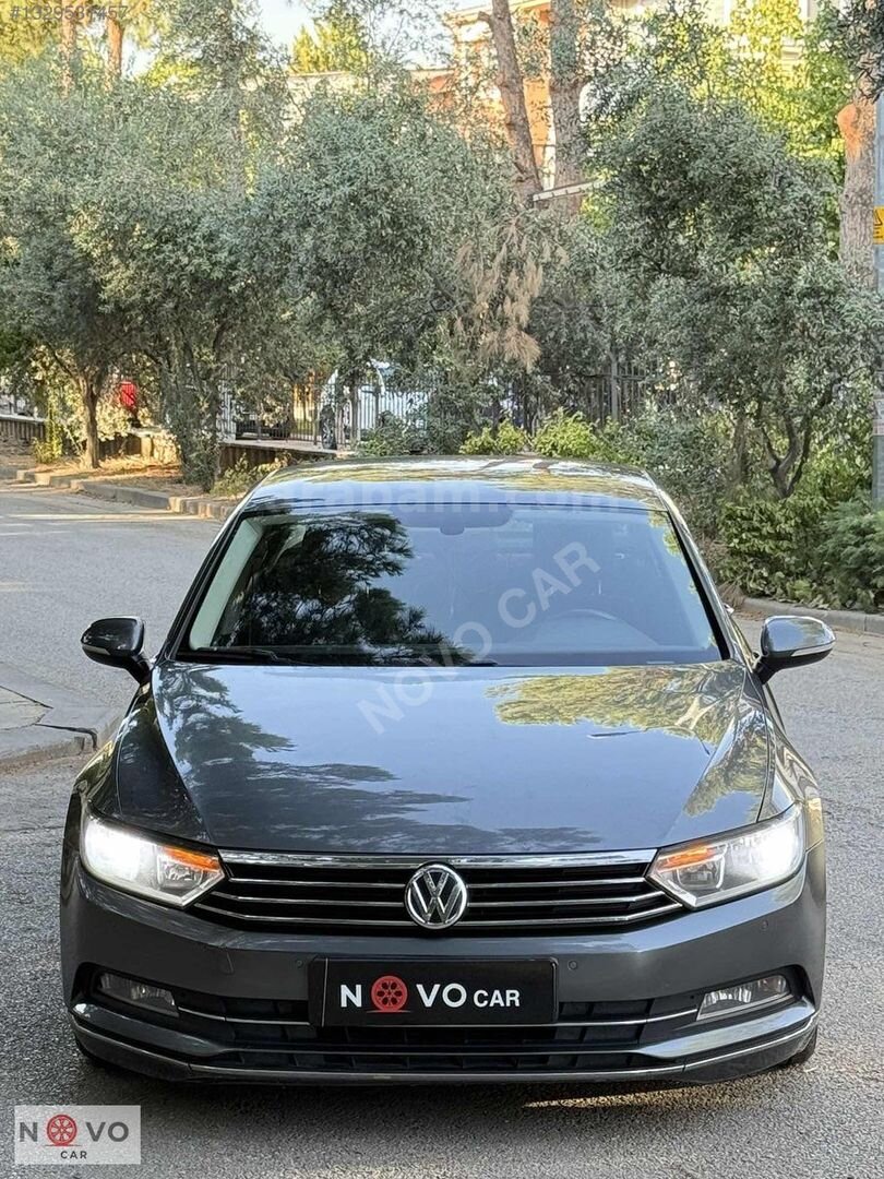 Galeriden Volkswagen Passat 1.6 TDi BlueMotion Comfortline 2015 Model Manisa 175.000 km Füme 5