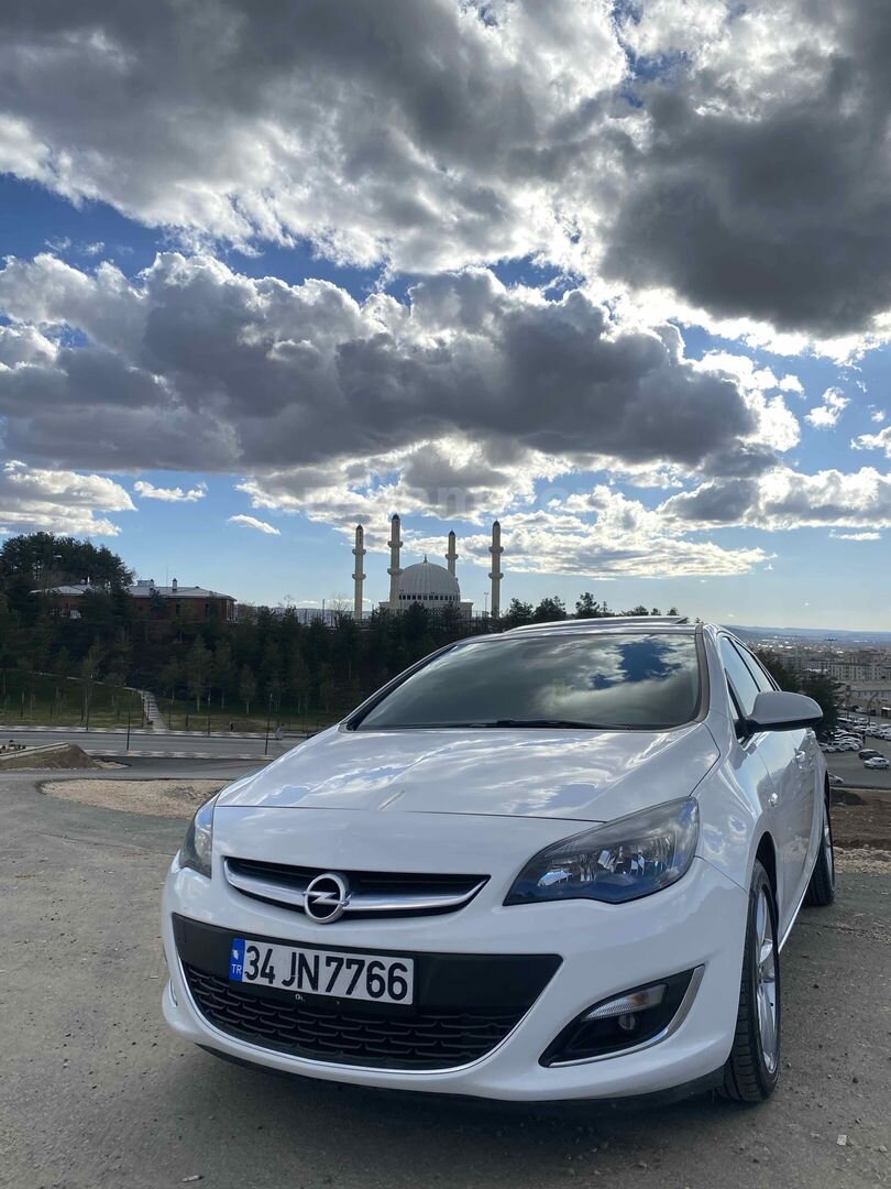 Sahibinden Opel Astra 1.4 T Sport Still 2014 Model Batman 172.000 km Beyaz 3
