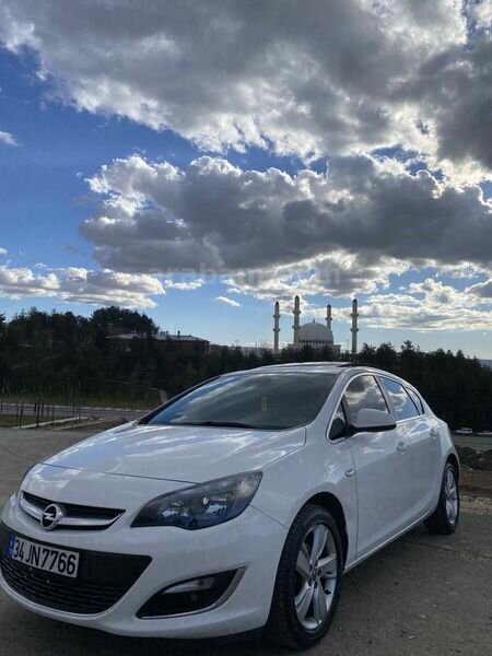 Sahibinden Opel Astra 1.4 T Sport Still 2014 Model Batman 172.000 km Beyaz