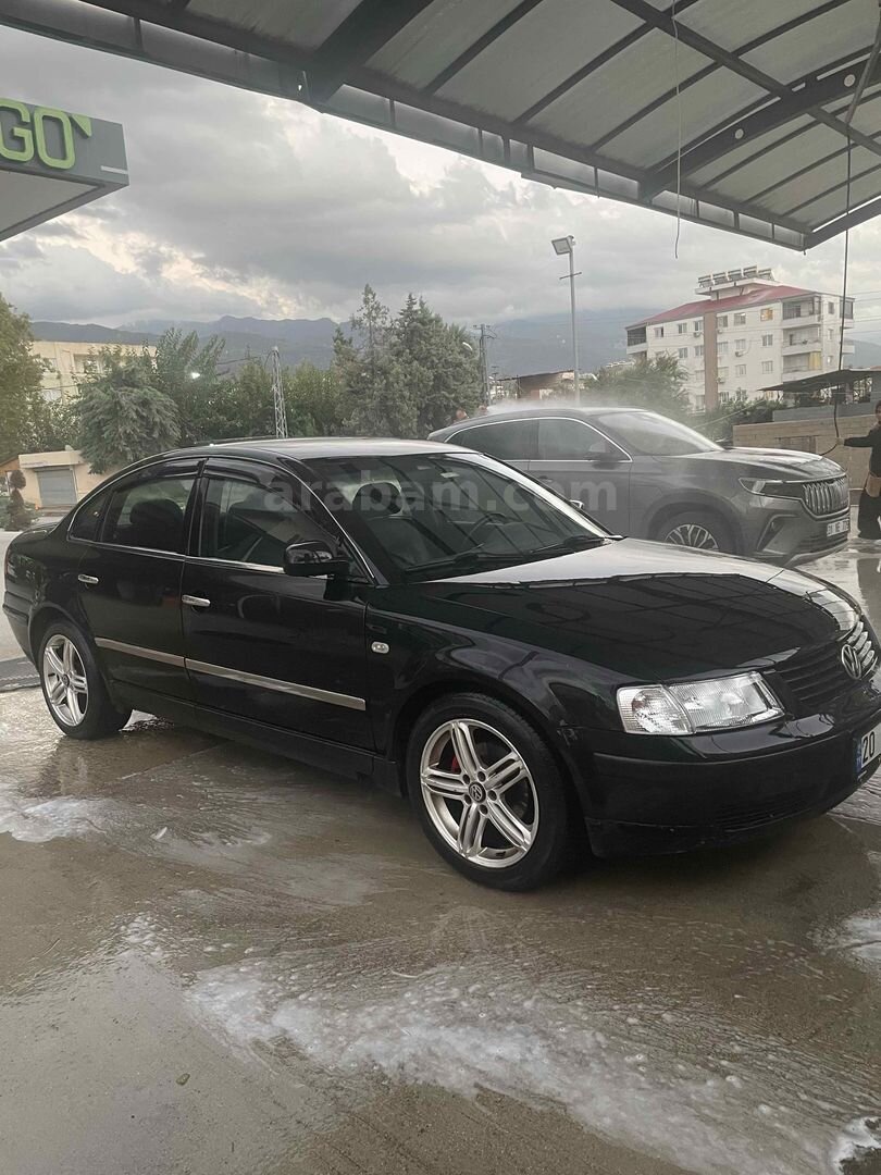Sahibinden Volkswagen Passat 1.8 Highline 2000 Model Hatay 410.000 km Siyah 1