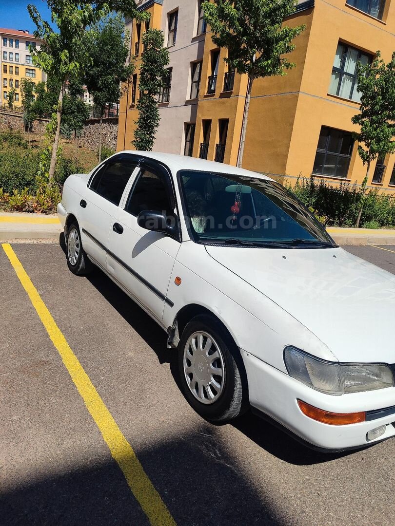 Sahibinden Toyota Corolla 1.6 XEi 1996 Model Hatay 277.000 km Beyaz 4