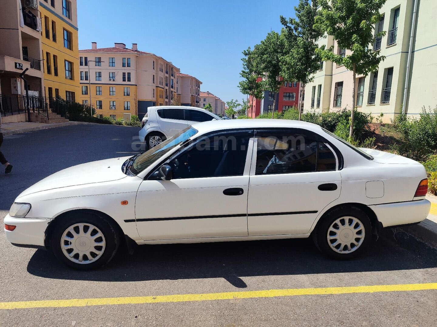 Sahibinden Toyota Corolla 1.6 XEi 1996 Model Hatay 277.000 km Beyaz 3