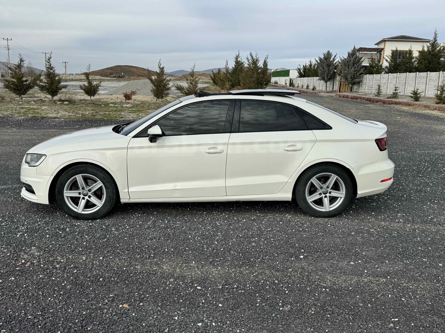 Sahibinden Audi A3 Sedan 1.6 TDI Attraction 2014 Model Kırşehir 220.000 km Beyaz 3