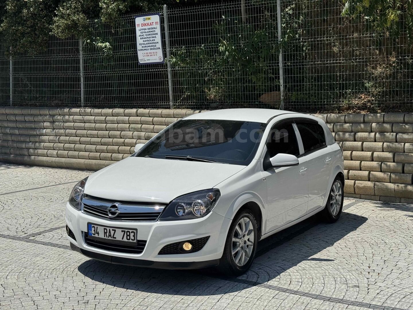 Galeriden Opel Astra 1.3 CDTI Enjoy Plus 2011 Model İstanbul 165.000 km Beyaz 3