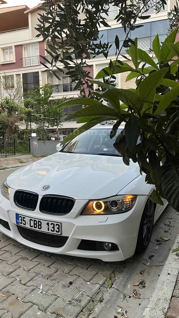 Sahibinden BMW 3 Serisi 320d M Sport 2011 Model Aydın 320.000 km Beyaz 7