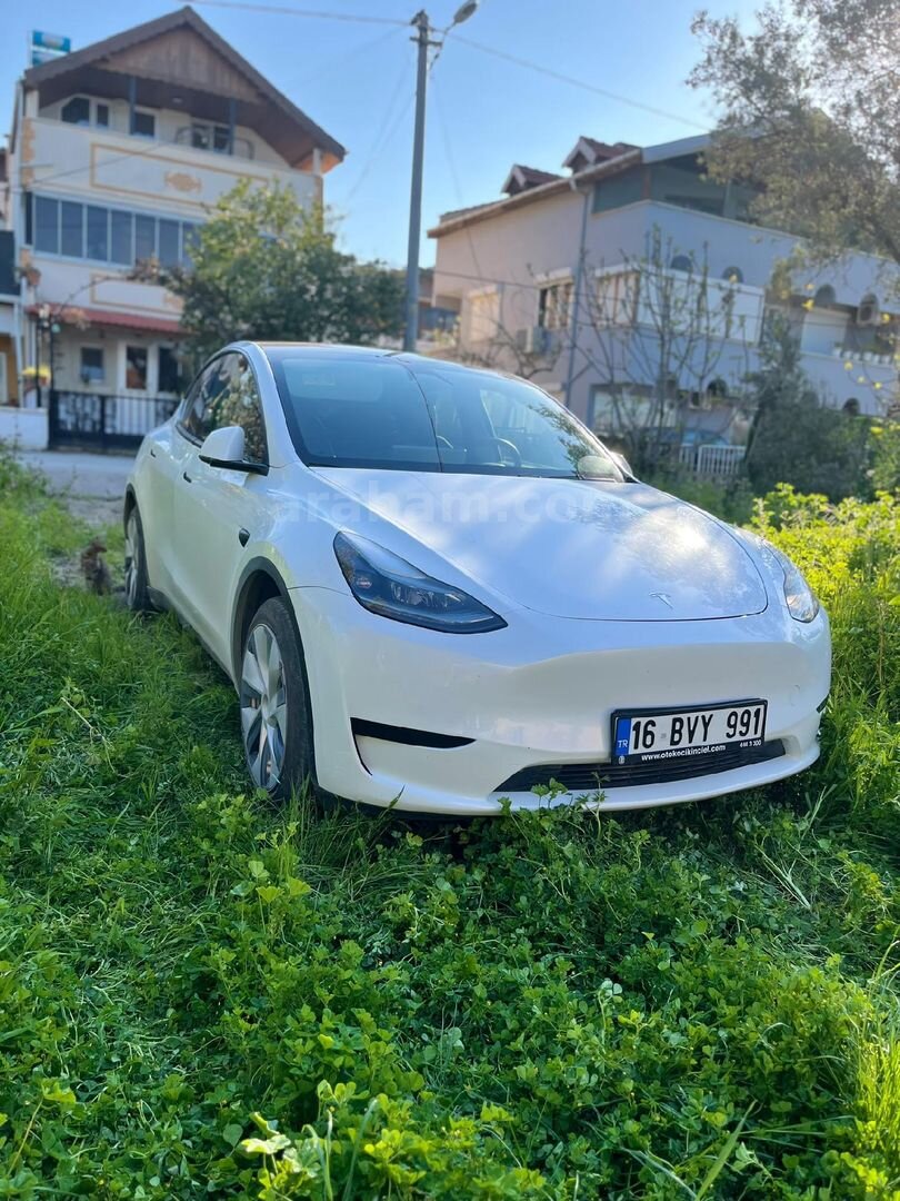 Sahibinden Tesla Model Y Standart (Juniper) 2024 Model Bursa 48.700 km Beyaz 5