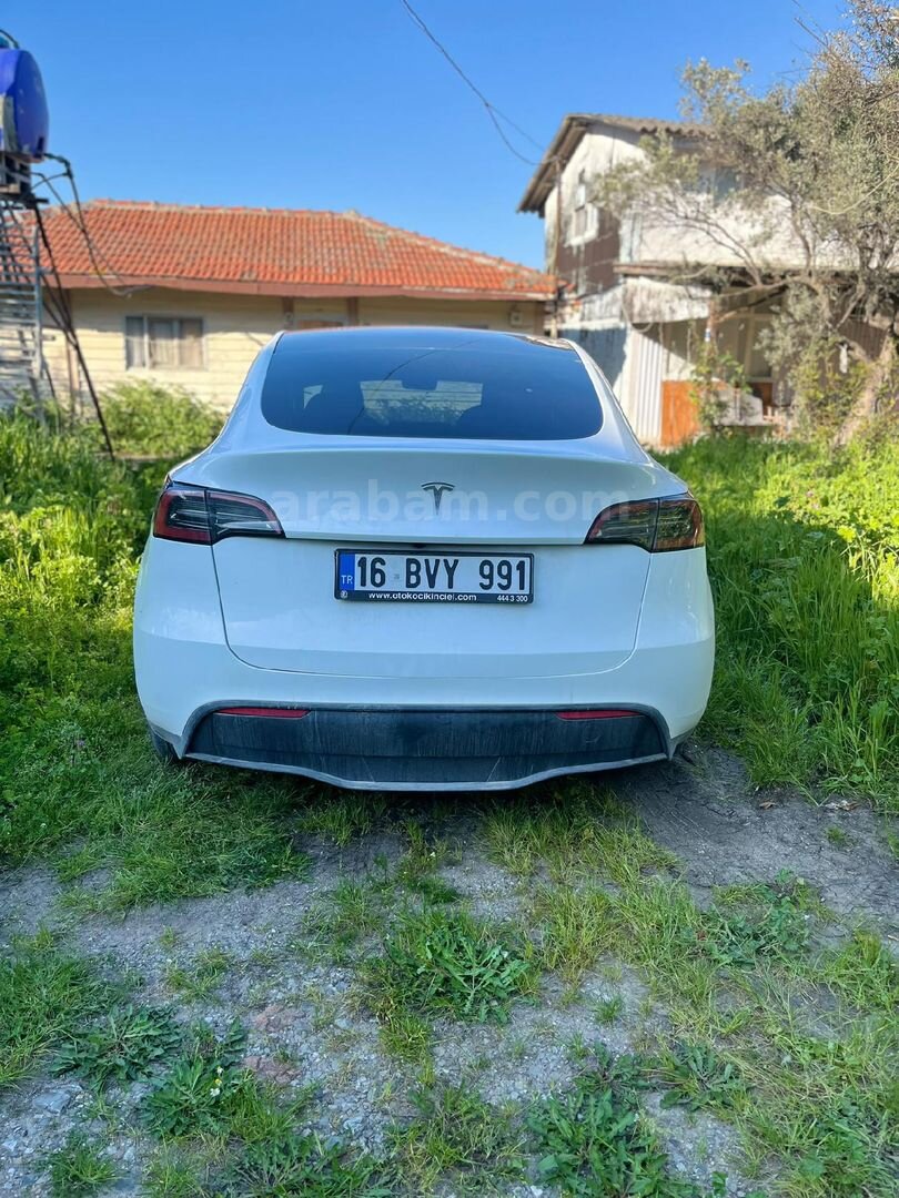 Sahibinden Tesla Model Y Standart (Juniper) 2024 Model Bursa 48.700 km Beyaz 4