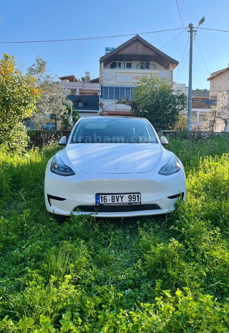 Sahibinden Tesla Model Y Standart (Juniper) 2024 Model Bursa 48.700 km Beyaz 3