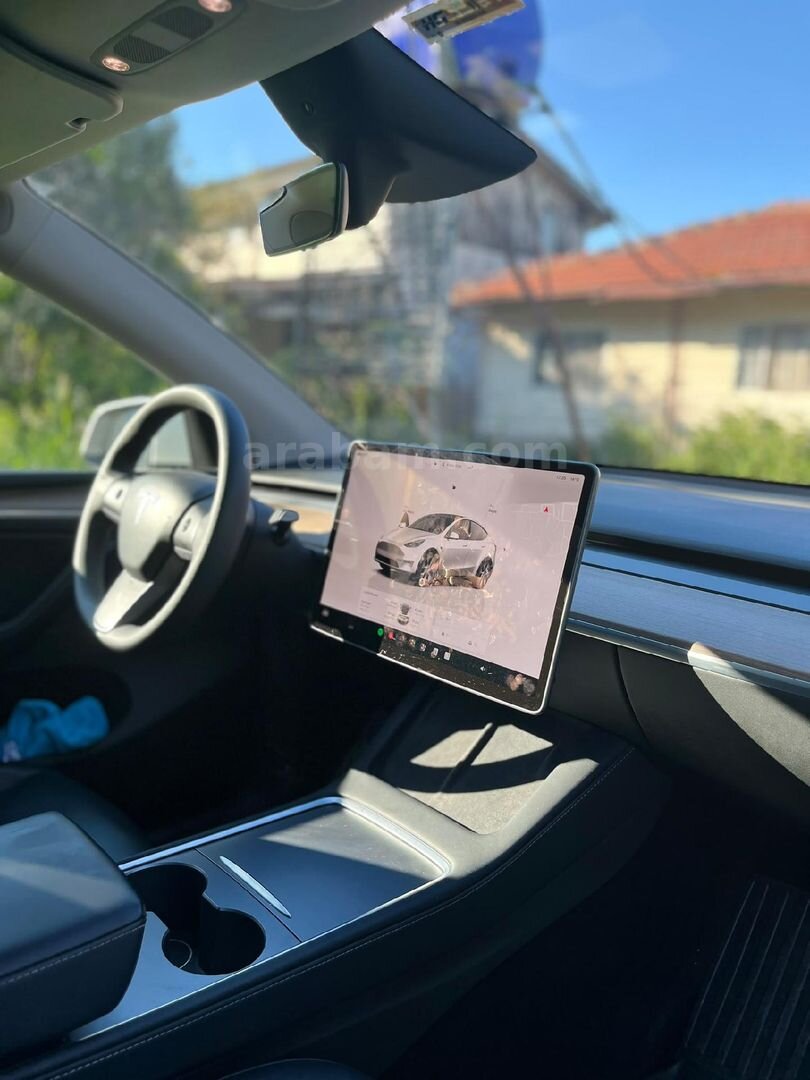 Sahibinden Tesla Model Y Standart (Juniper) 2024 Model Bursa 48.700 km Beyaz 2