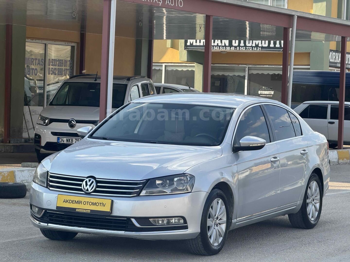 Galeriden Volkswagen Passat 1.6 TDi Comfortline 2014 Model Van 366.000 km Gri 3