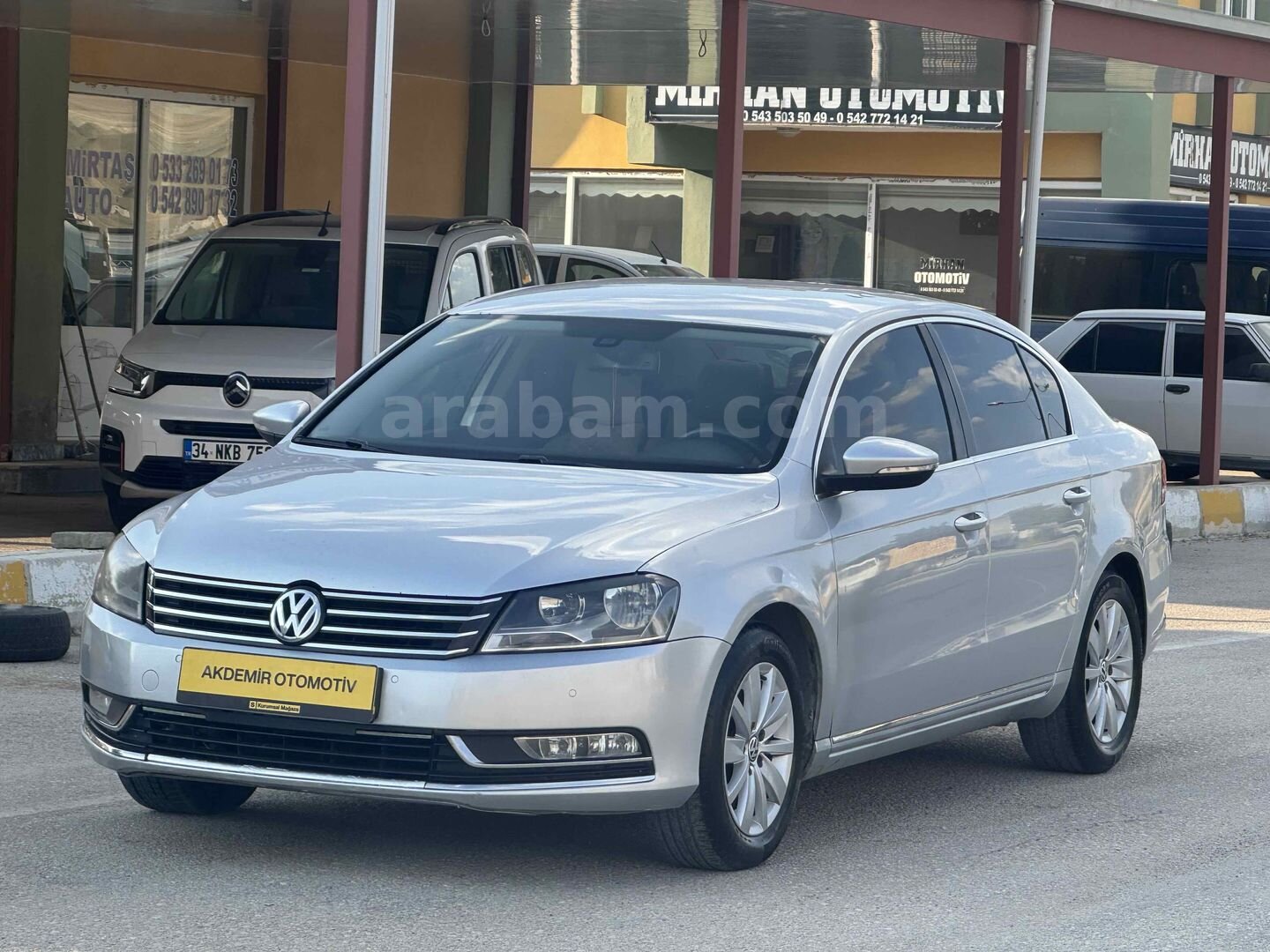 Galeriden Volkswagen Passat 1.6 TDi Comfortline 2014 Model Van 366.000 km Gri 1