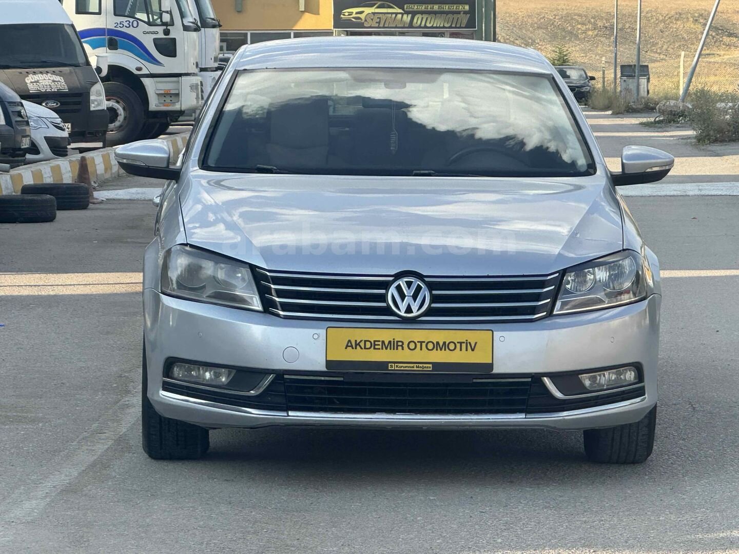 Galeriden Volkswagen Passat 1.6 TDi Comfortline 2014 Model Van 366.000 km Gri 4