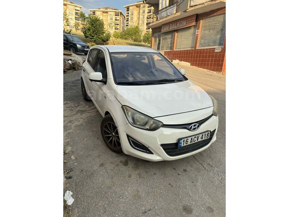 Yuuページ Sahibinden Hyundai i20 1.4 CRDi Jump 2013 Model Bursa 215.000 km