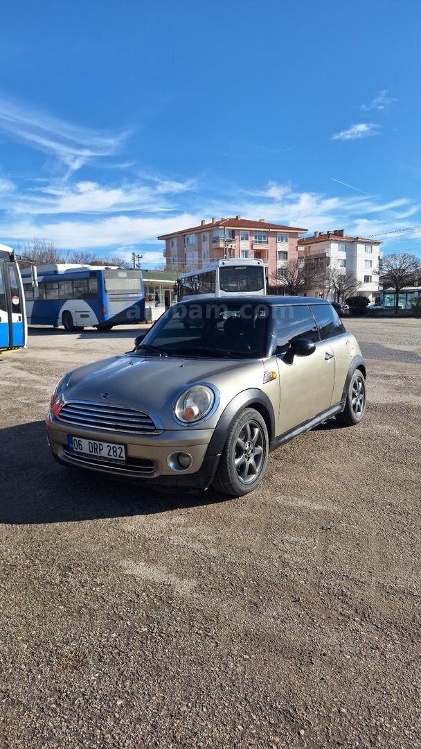 Sahibinden Mini Cooper 1.6 Türkiye Paketi 2008 Model Ankara 205.000 km Gri 4