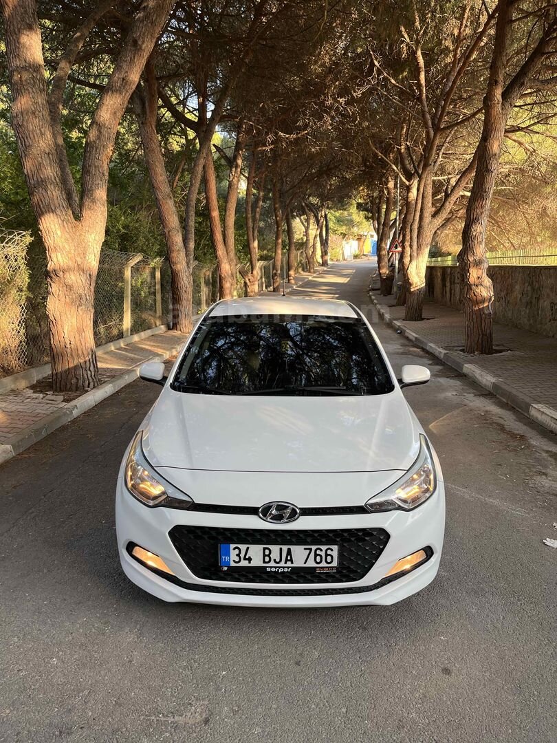 Sahibinden Hyundai i20 1.4 CRDi Jump 2018 Model İstanbul 161.000 km Beyaz 2