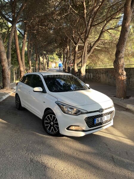 Sahibinden Hyundai i20 1.4 CRDi Jump 2018 Model İstanbul 161.000 km Beyaz