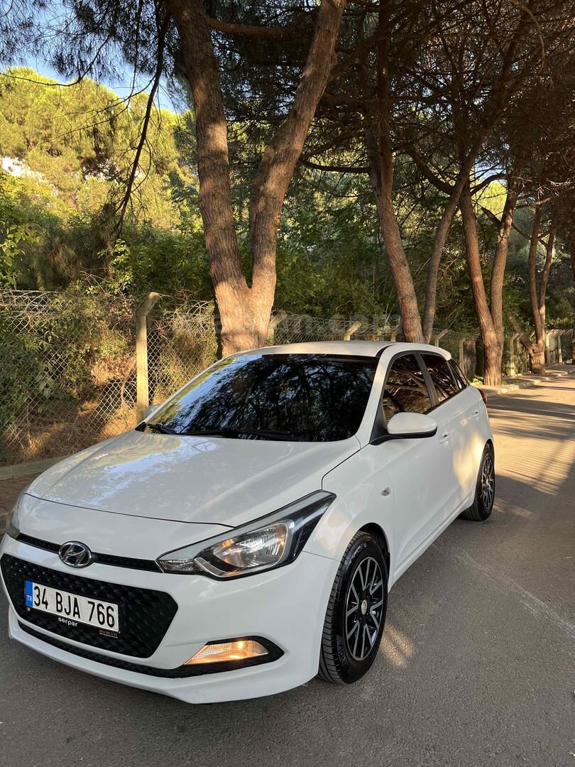 Sahibinden Hyundai i20 1.4 CRDi Jump 2018 Model İstanbul 161.000 km Beyaz 4
