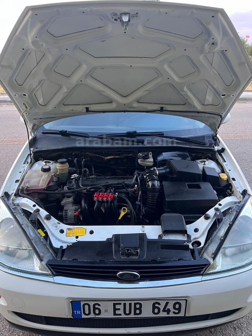 Sahibinden Ford Focus 1.6 Ghia 2001 Model Ankara 238.000 km Beyaz 5