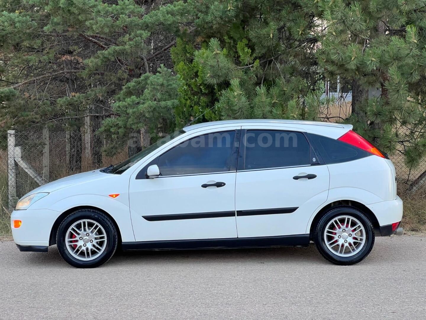 Sahibinden Ford Focus 1.6 Ghia 2001 Model Ankara 238.000 km Beyaz 7