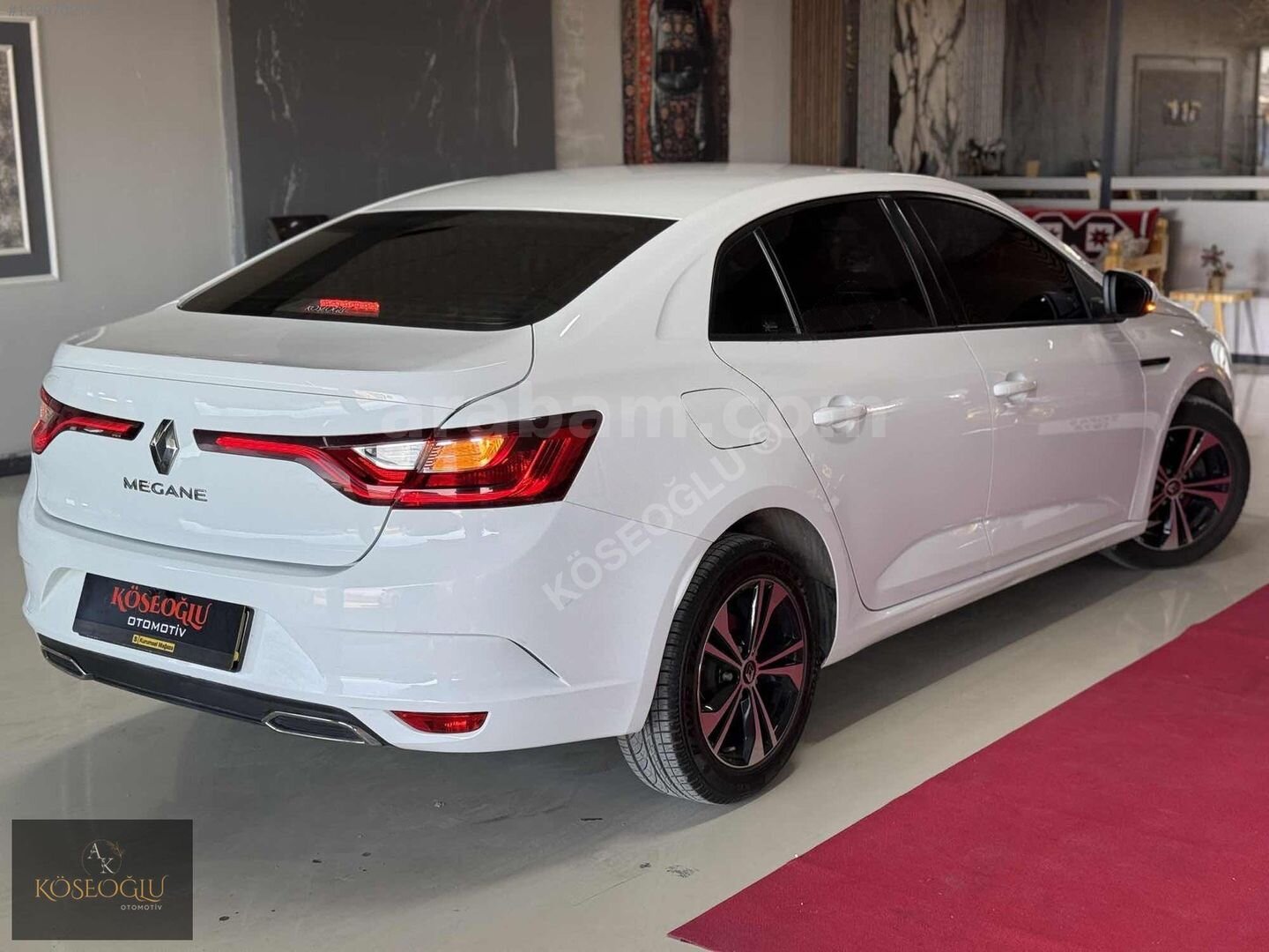 Galeriden Renault Megane 1.3 TCe Joy Comfort 2021 Model Şanlıurfa 114.000 km Beyaz 5
