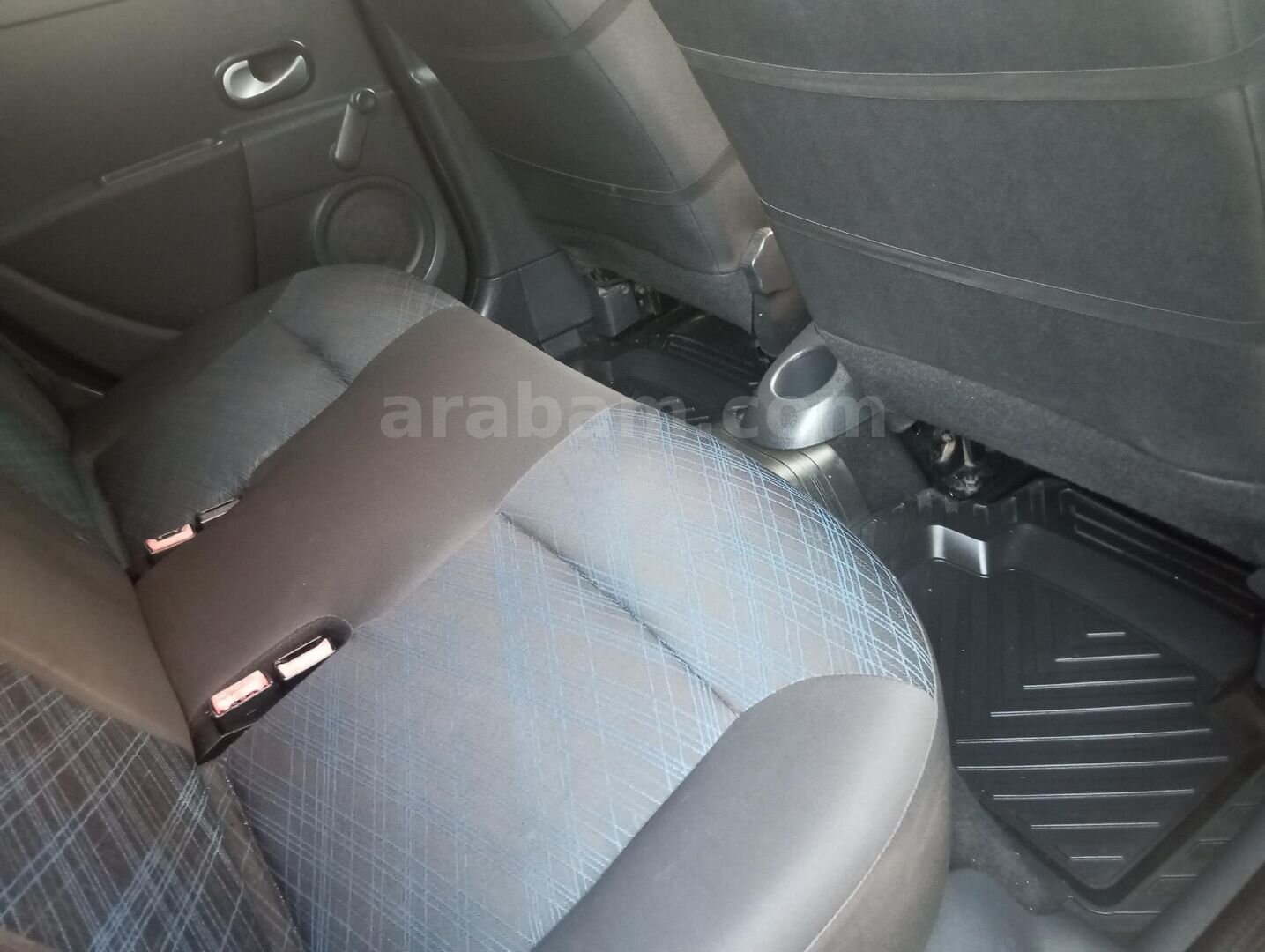 Sahibinden Renault Clio 1.5 dCi Extreme 2008 Model Kocaeli 272.000 km Gri 6